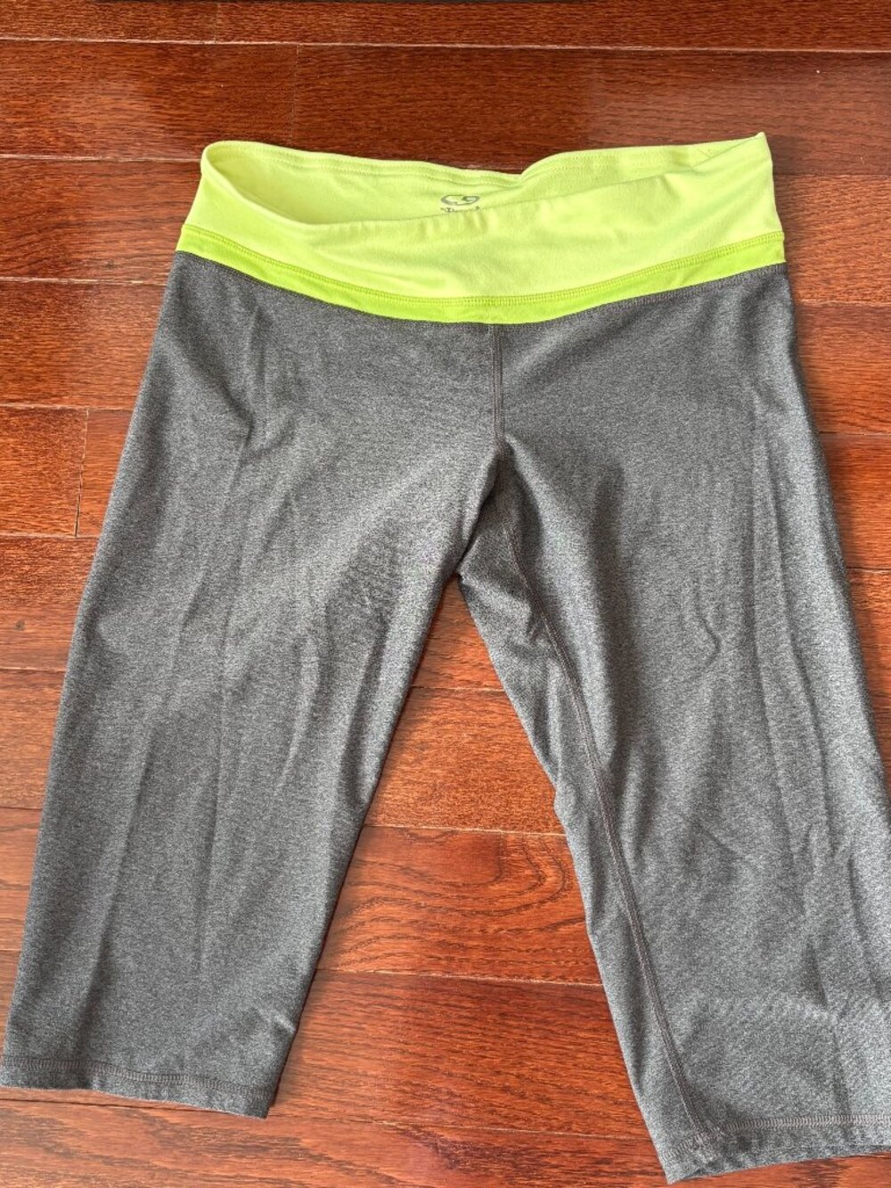 VINTAGE CHAMPION Capri Leggings | Grey & Neon Yellow | M